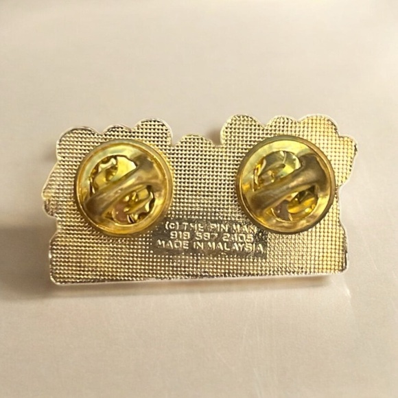 Vintage Brooch Made in Malaysia 🇲🇾 - Children First - Picture 3 of 5